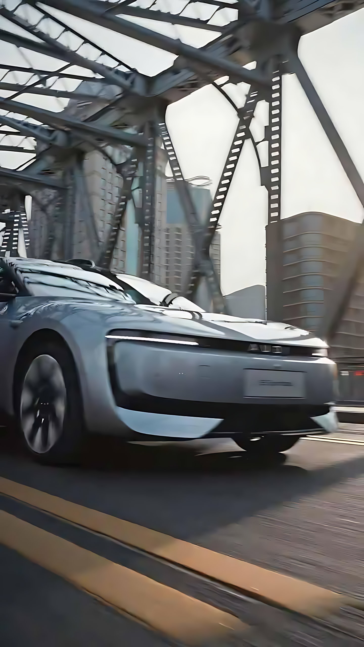 AUDI 奥迪 · 空间 — 5